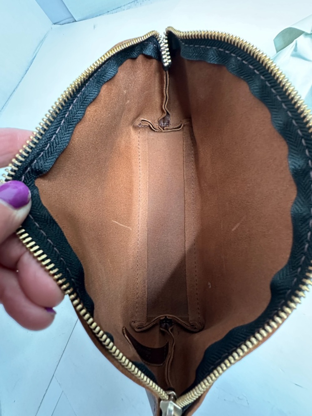 NEW Portland Leather Goods Total Eclipse Makeup Bag in Mystery Brown Color - Picture 5 of 9
